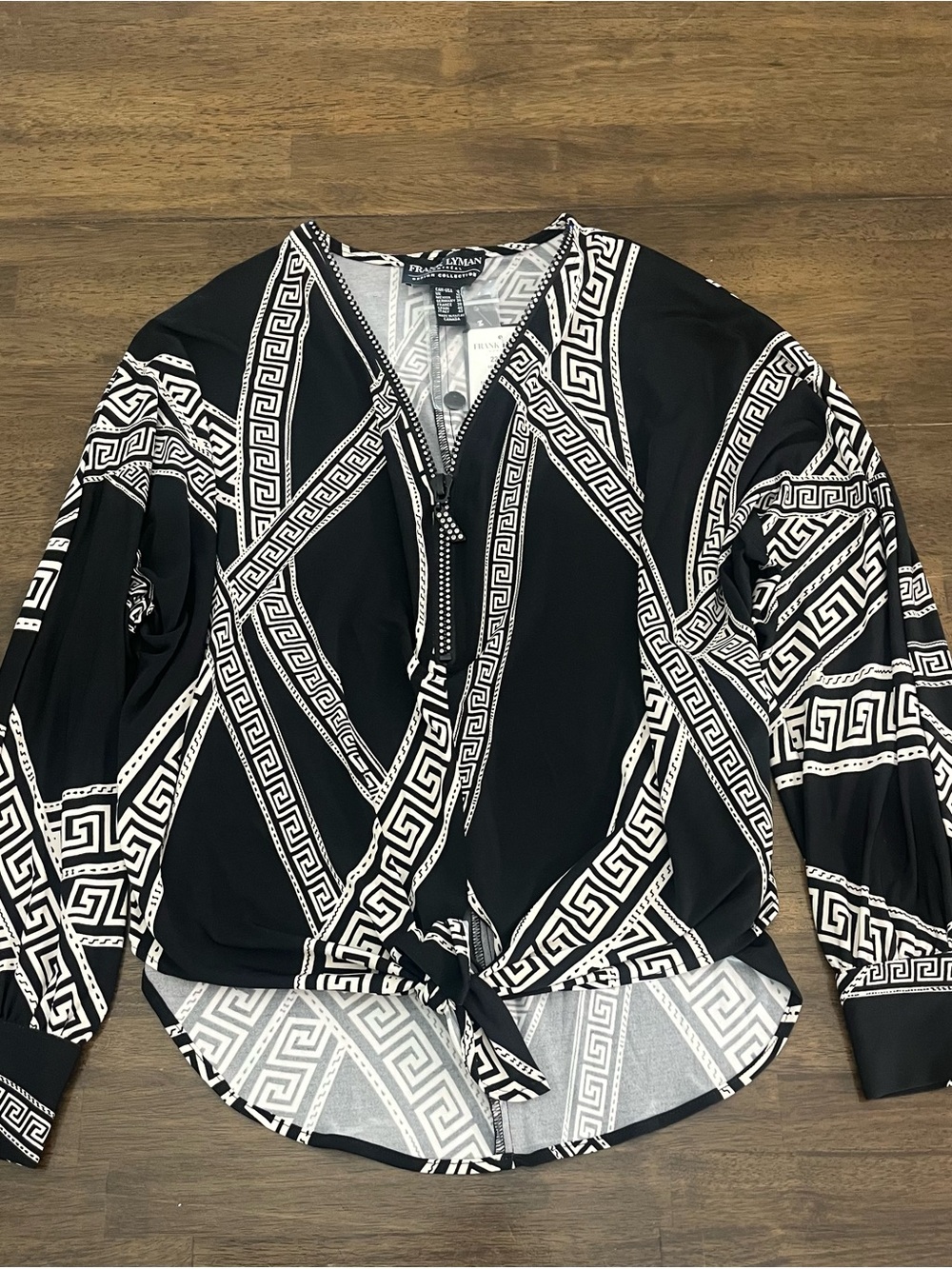 Frank Lyman Knit Top Designer Tie Knot Front Rhinestone Zip Neckline Size 8 NWT - Picture 2 of 12
